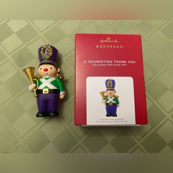 Lot of Holiday Decorations (8 items) - Picture 5 of 10